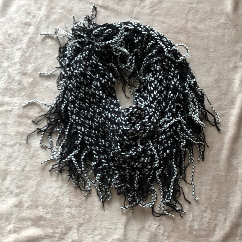 Infinity scarf